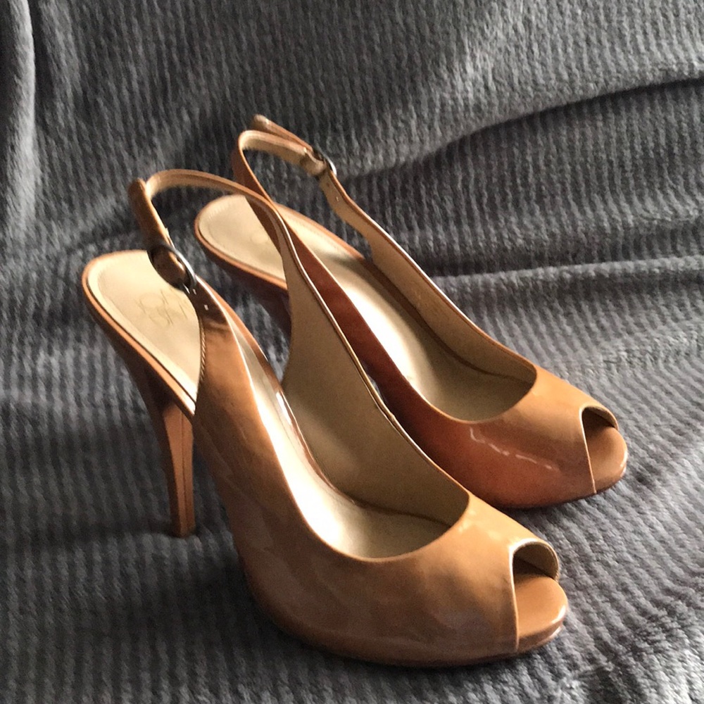 Joan & David Nude color heels
